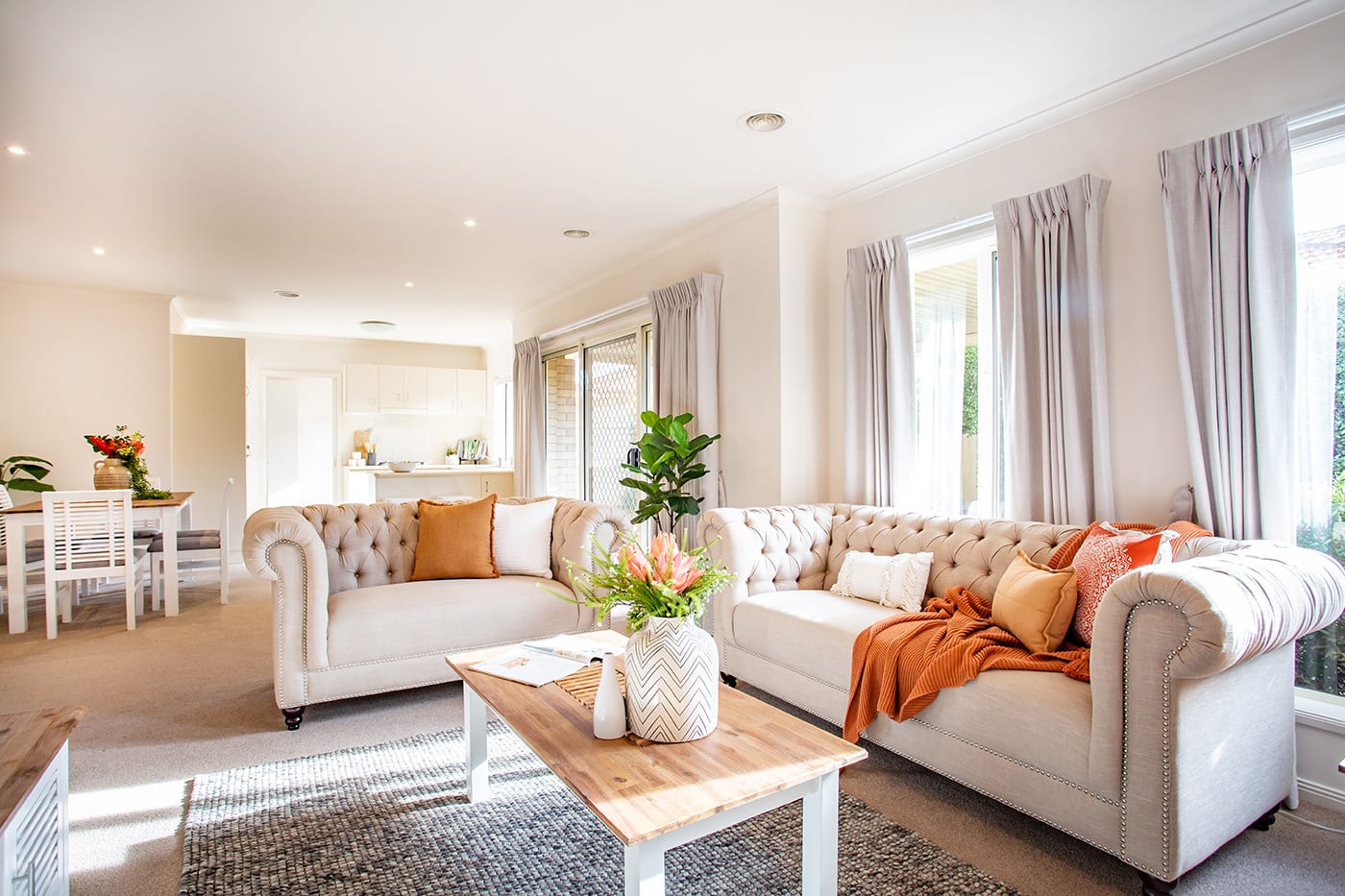 Know the benefits offered by retirement village houses for sale